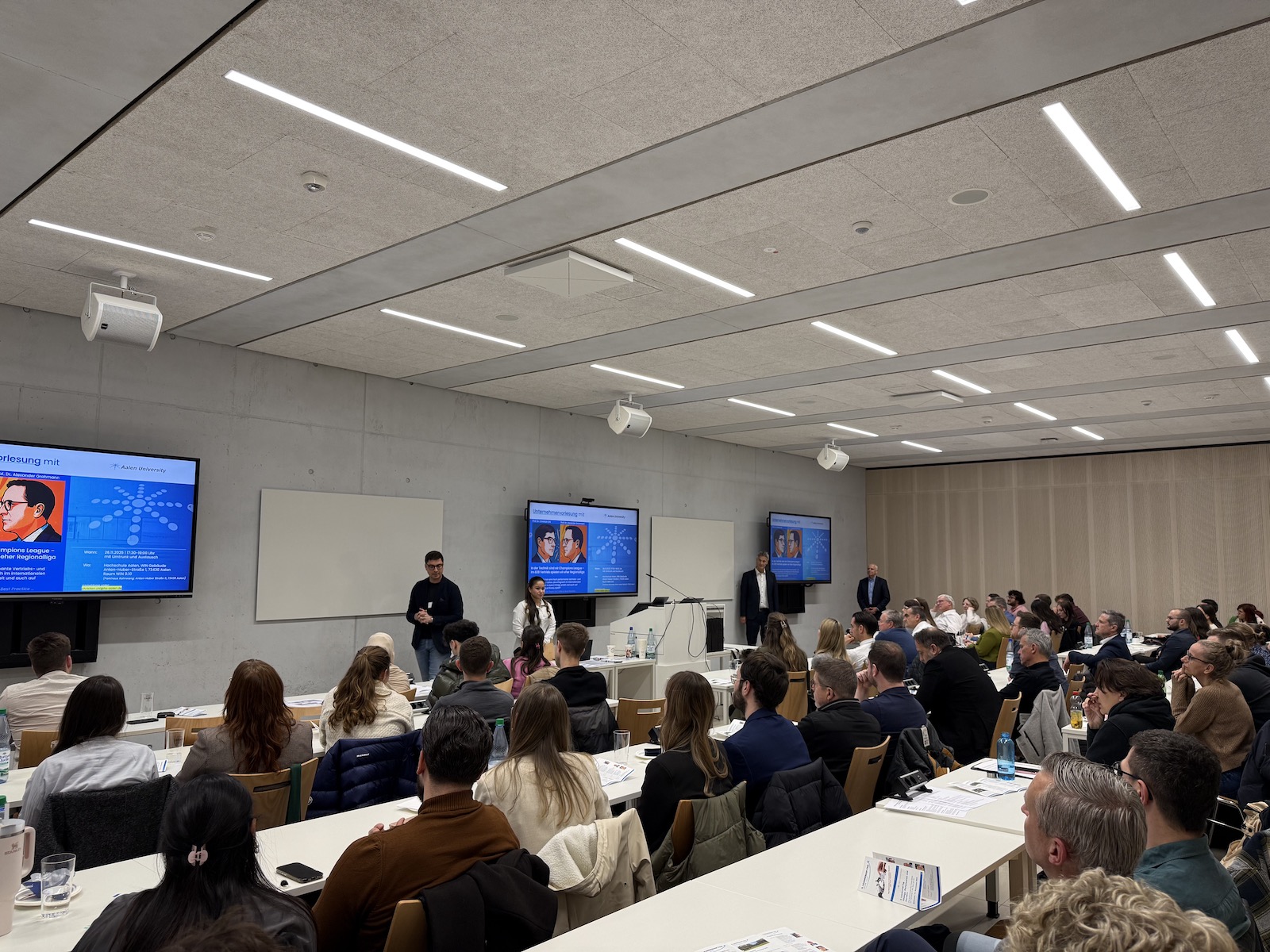 Erfolgsreiches Top-Event: 5. Leadership-Tag Aalen am 12.11.2025 | Gross ErfolgsColleg und Hochschule Aalen Erfolgsreiches Top-Event: 5. Leadership-Tag Aalen am 12.11.2025 | Gross ErfolgsColleg und Hochschule Aalen